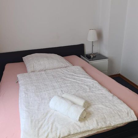 Hotel Dalmacija Mayen Esterno foto